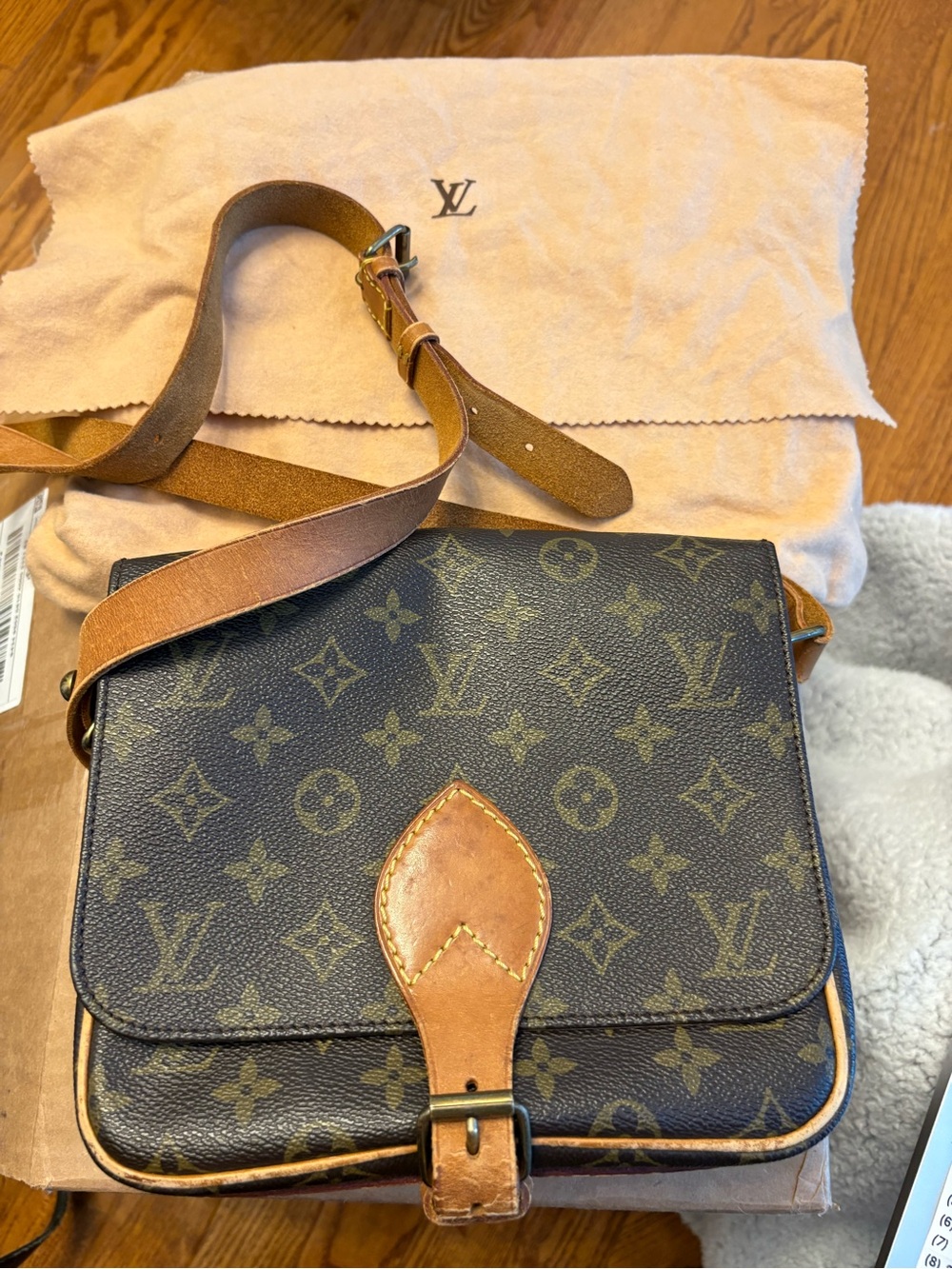 Louis Vuitton Vintage Monogram Cartoucherie 22 Crossbody Bag Pristine Interior